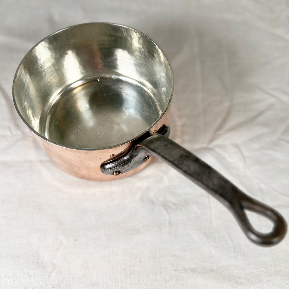 Vintage Restaurant Grade Saucepan: 8"D
