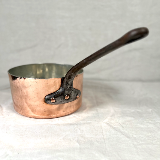 Vintage Restaurant Grade Saucepan:  9.5"