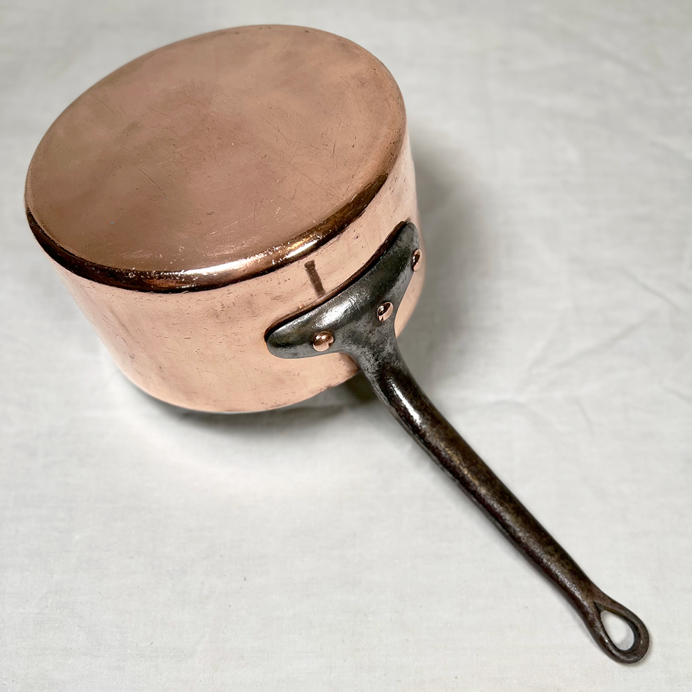 Vintage Restaurant Grade Saucepan: 9.5"