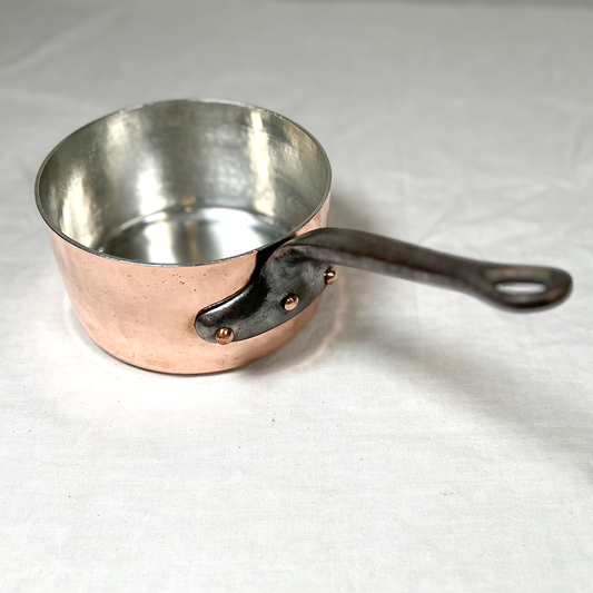 Vintage Restaurant Grade Saucepan:  7.25"D