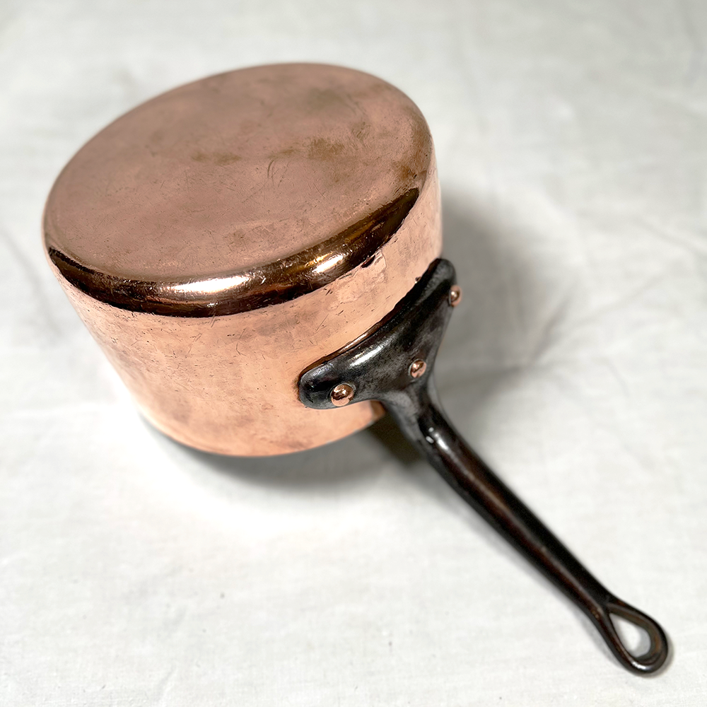 Vintage Restaurant Grade Saucepan: 8"D