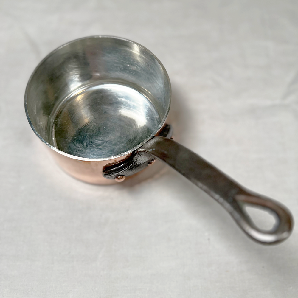 Vintage Restaurant Grade Saucepan: 5.5"D