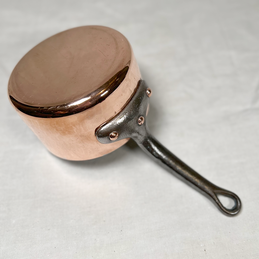 Vintage Restaurant Grade Saucepan: 5.5"D