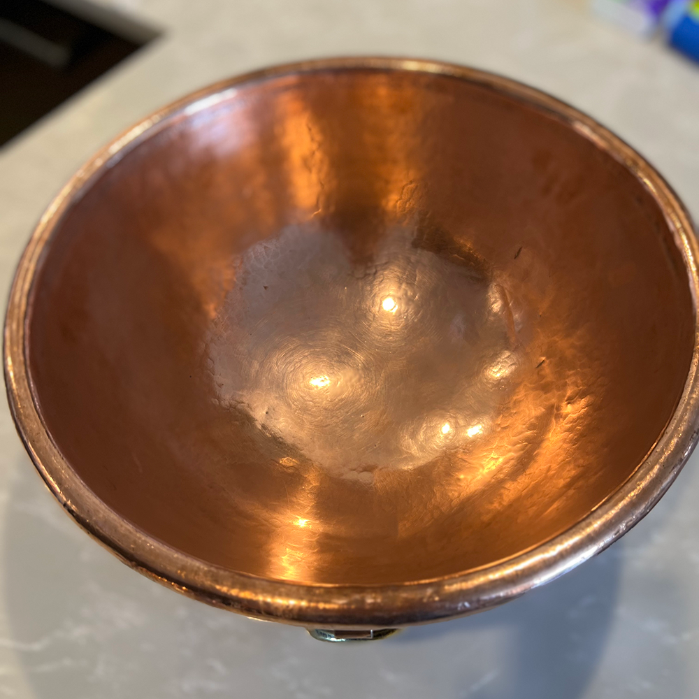 Antique Eggwhite Bowl
