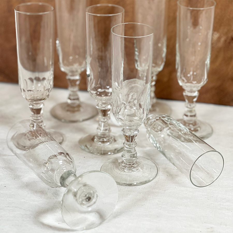 Old school champagne glasses deals