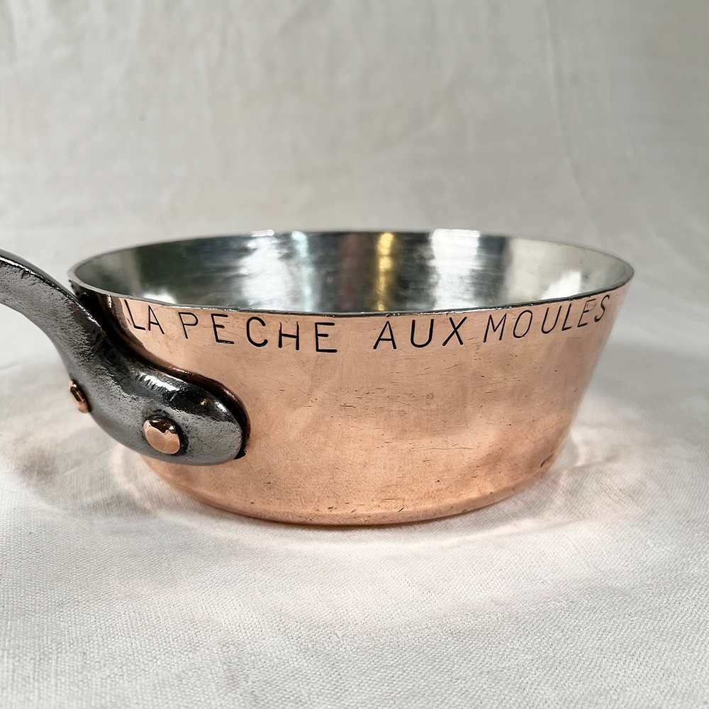 Antique French Windsor "La Peche Aux Moules"