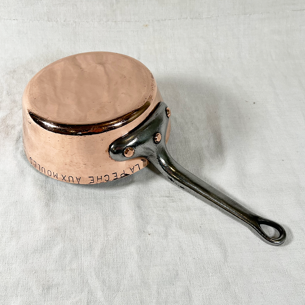 Antique French Windsor "La Peche Aux Moules"
