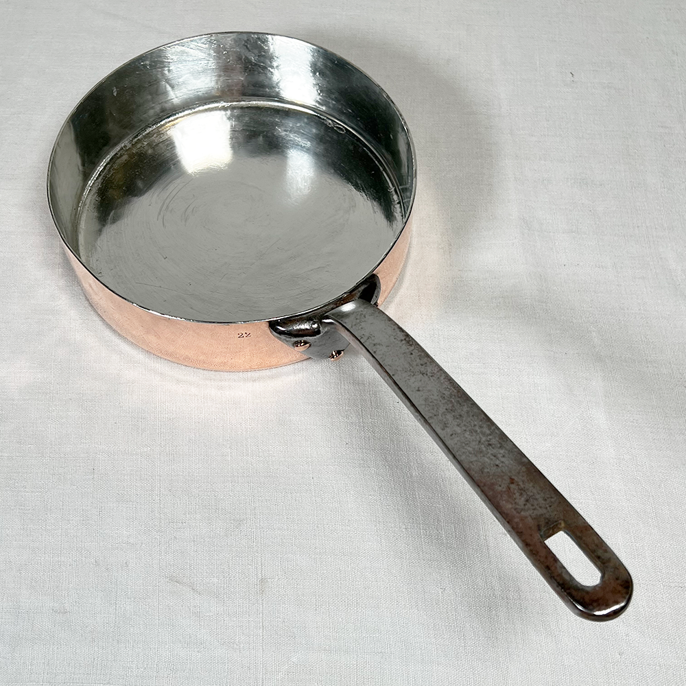 Antique French Saute 8.5"