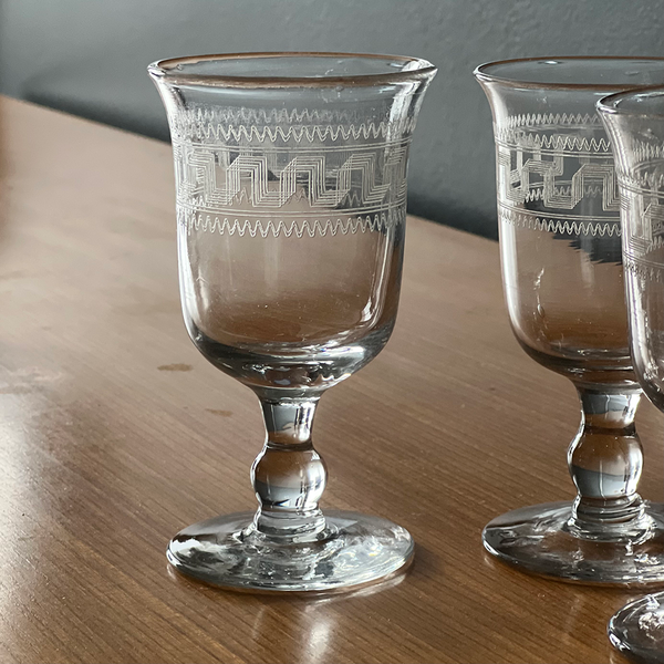 Vintage Set of 4 French Wine Glasses – feastvintage